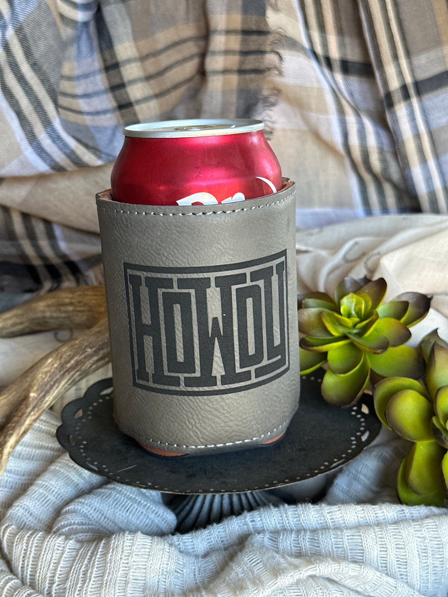 HOWDY Coozie