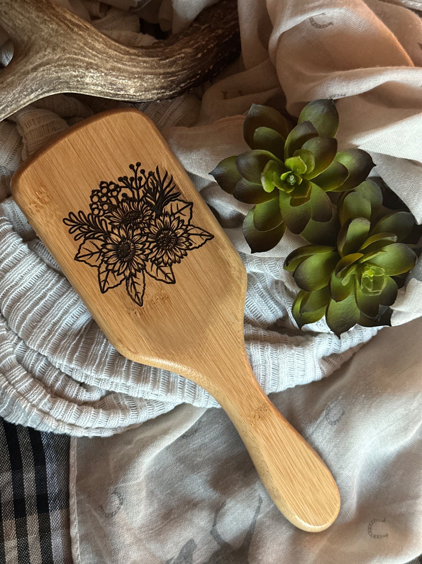 Mesa Mane Hair Brush