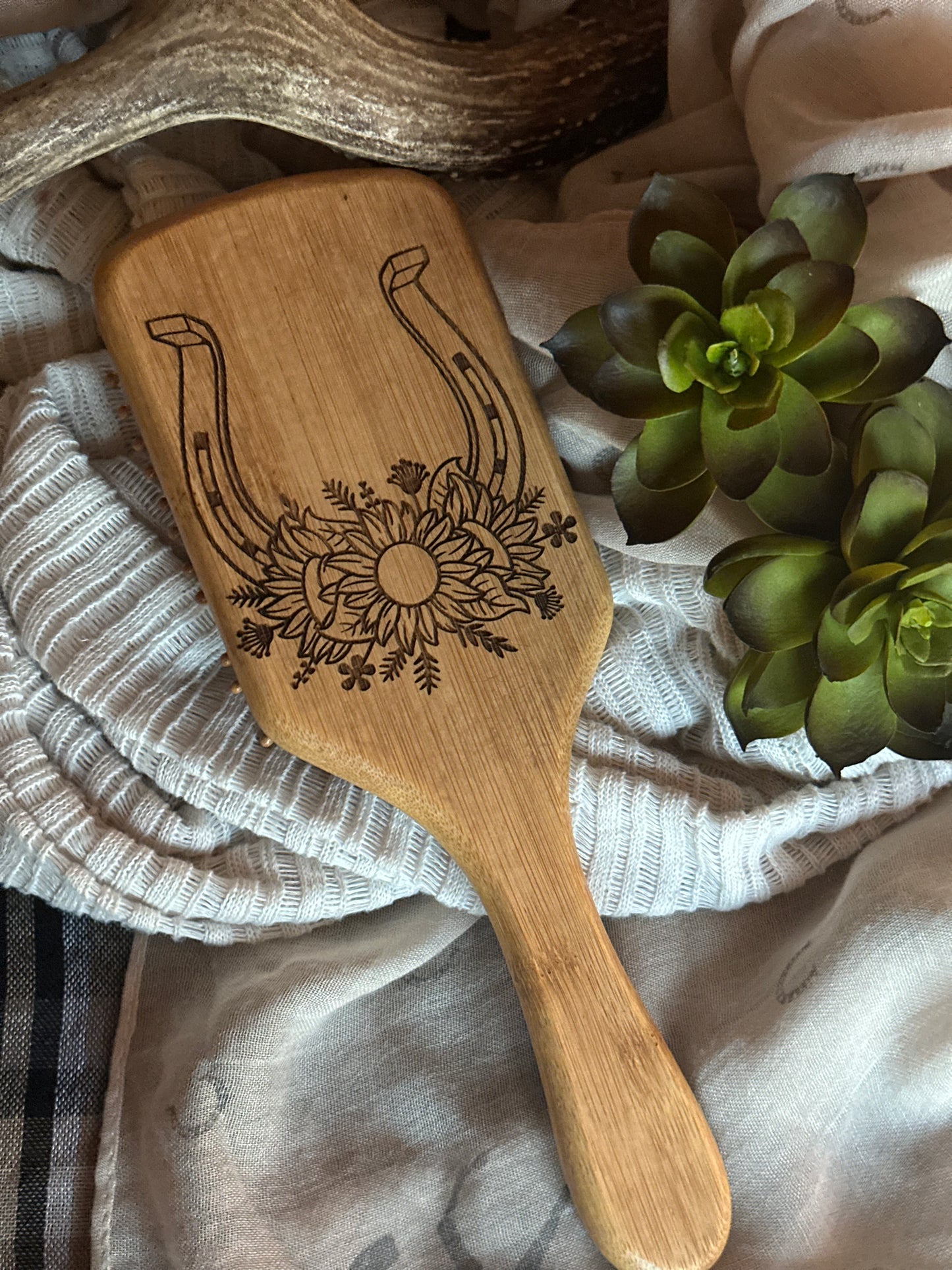 Mesa Mane Hair Brush