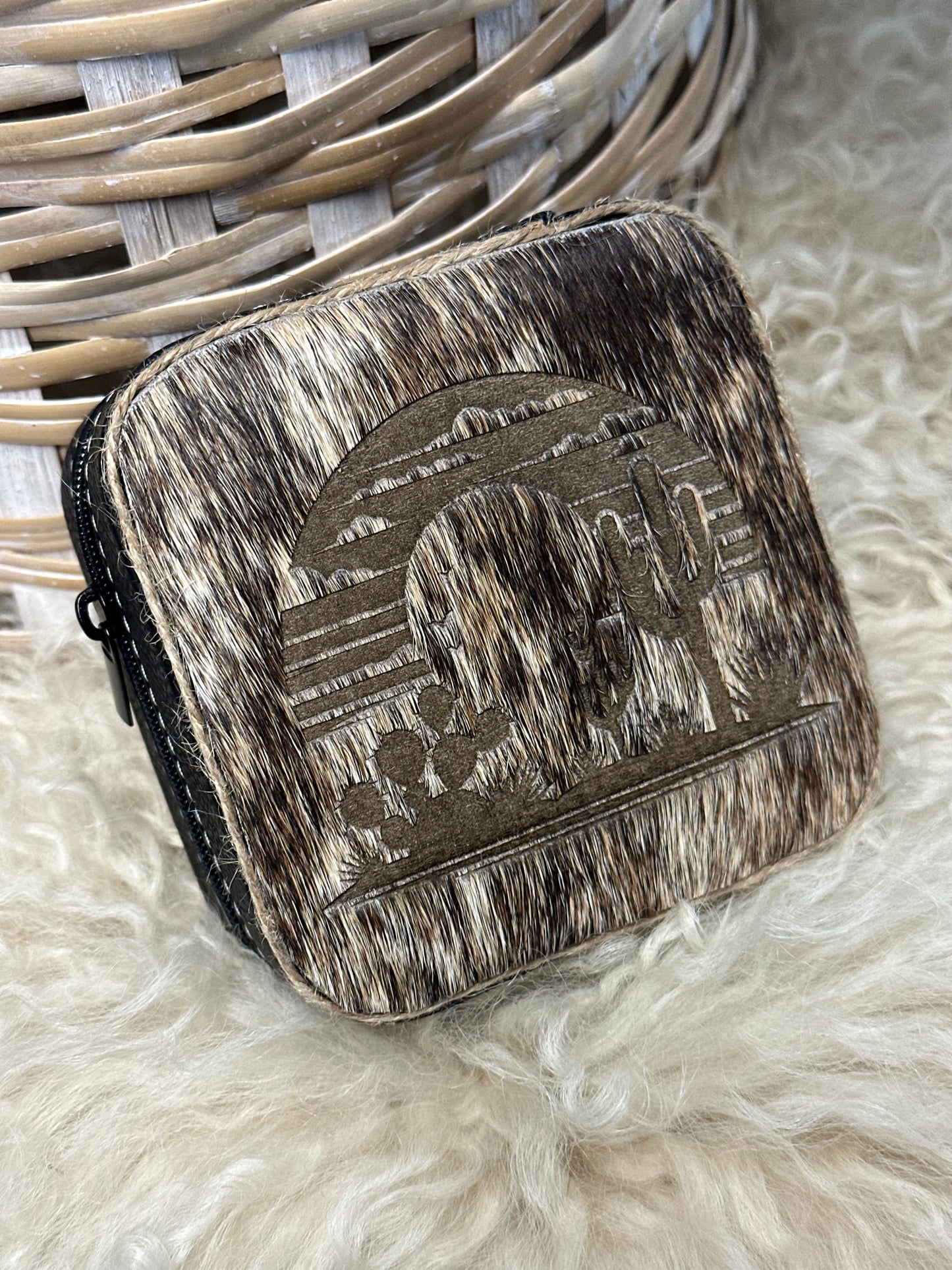 Small Desert Oasis Black With Silver Stitching Travel Jewelry Box