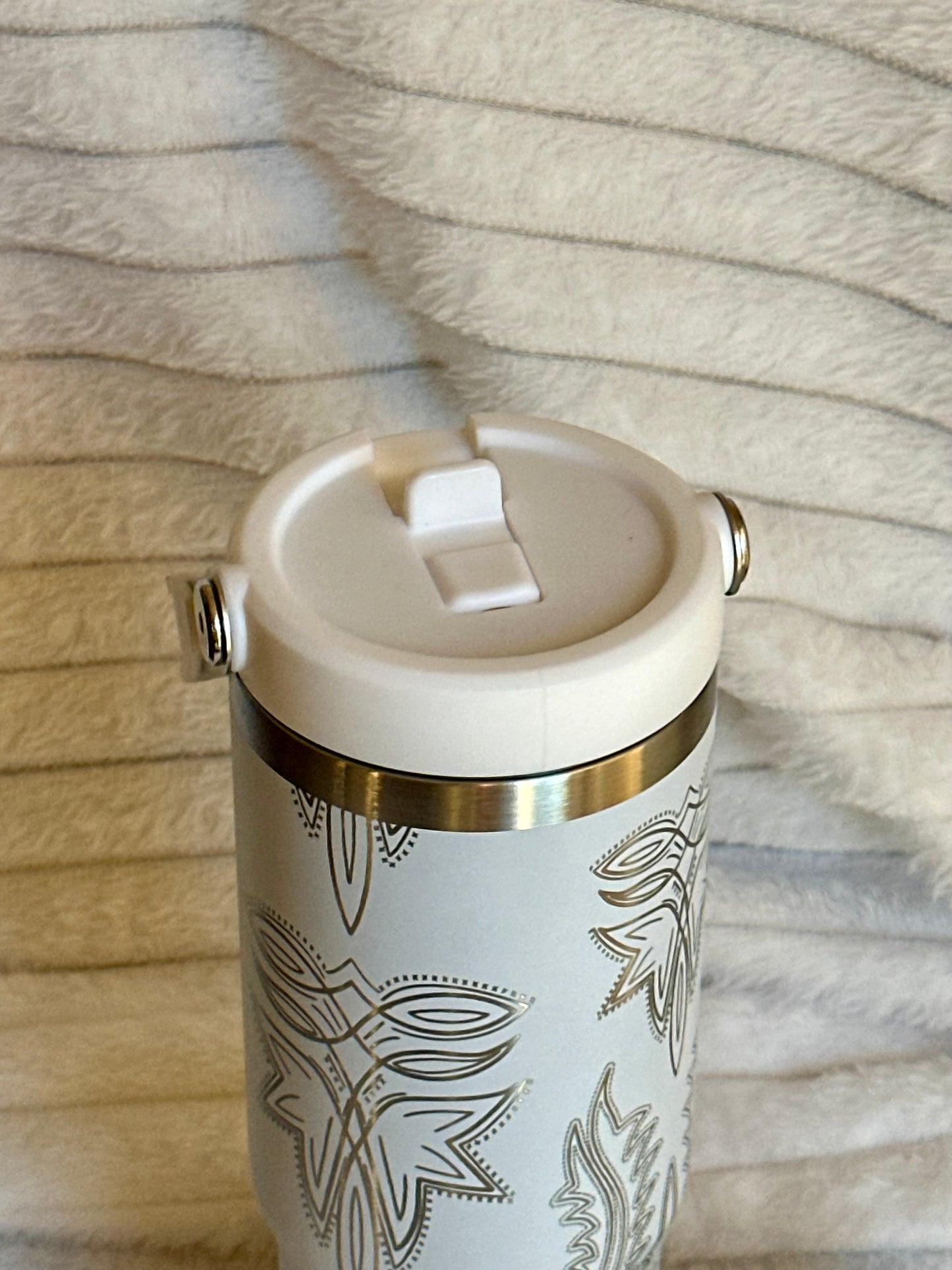 30oz White Bootstich Pattern Tumbler With Handle and Flip Straw