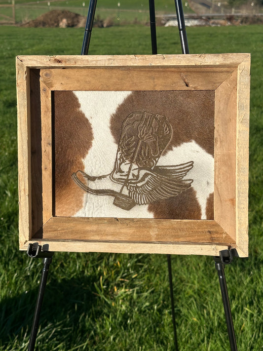 Small Engraved Cowhide Picture-Winged Boot