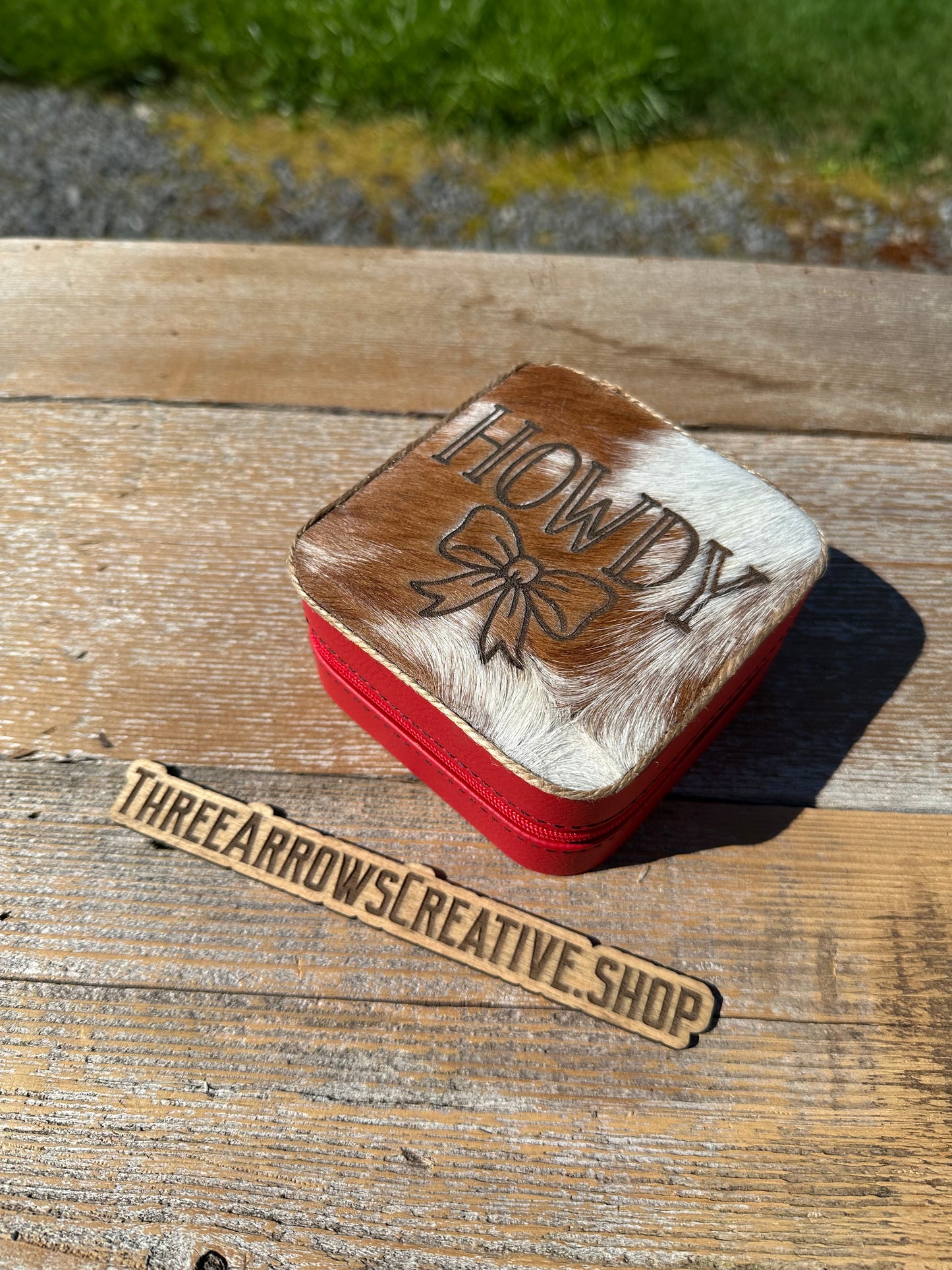 HOWDY Jewelry Box