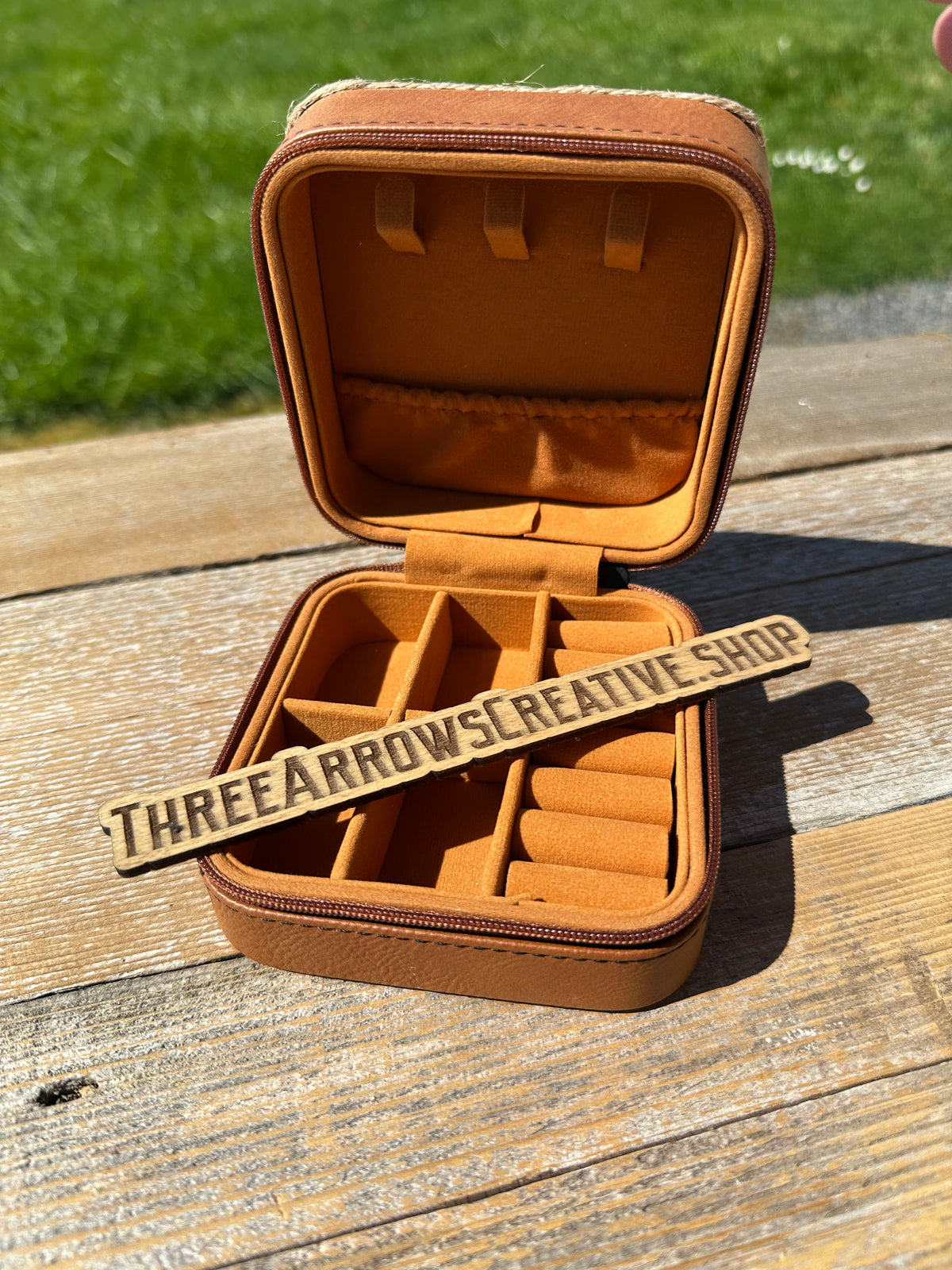 Brown Floral Antler Jewelry Box