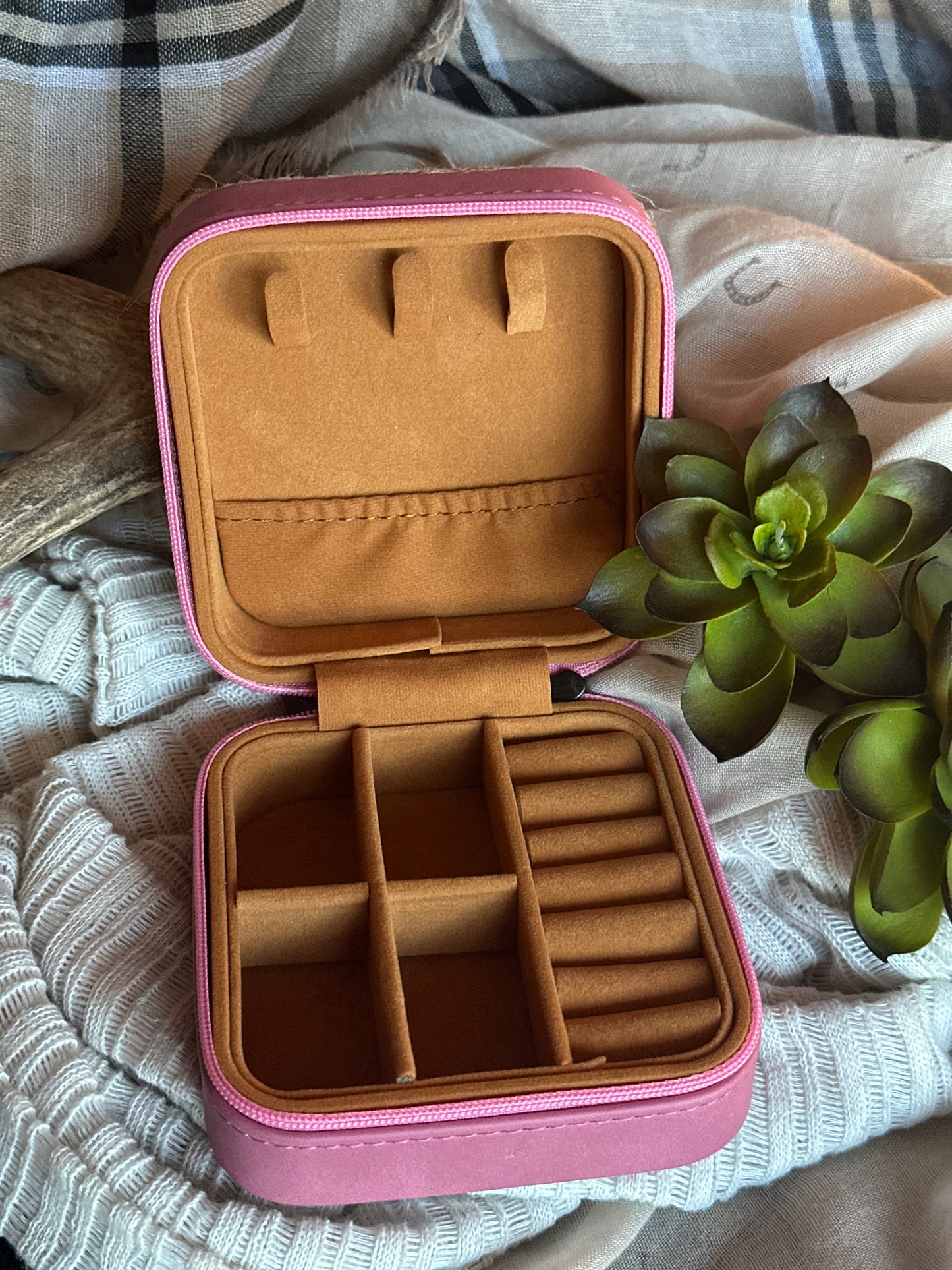 Pretty Things Inside Small Pink Jewelry Box